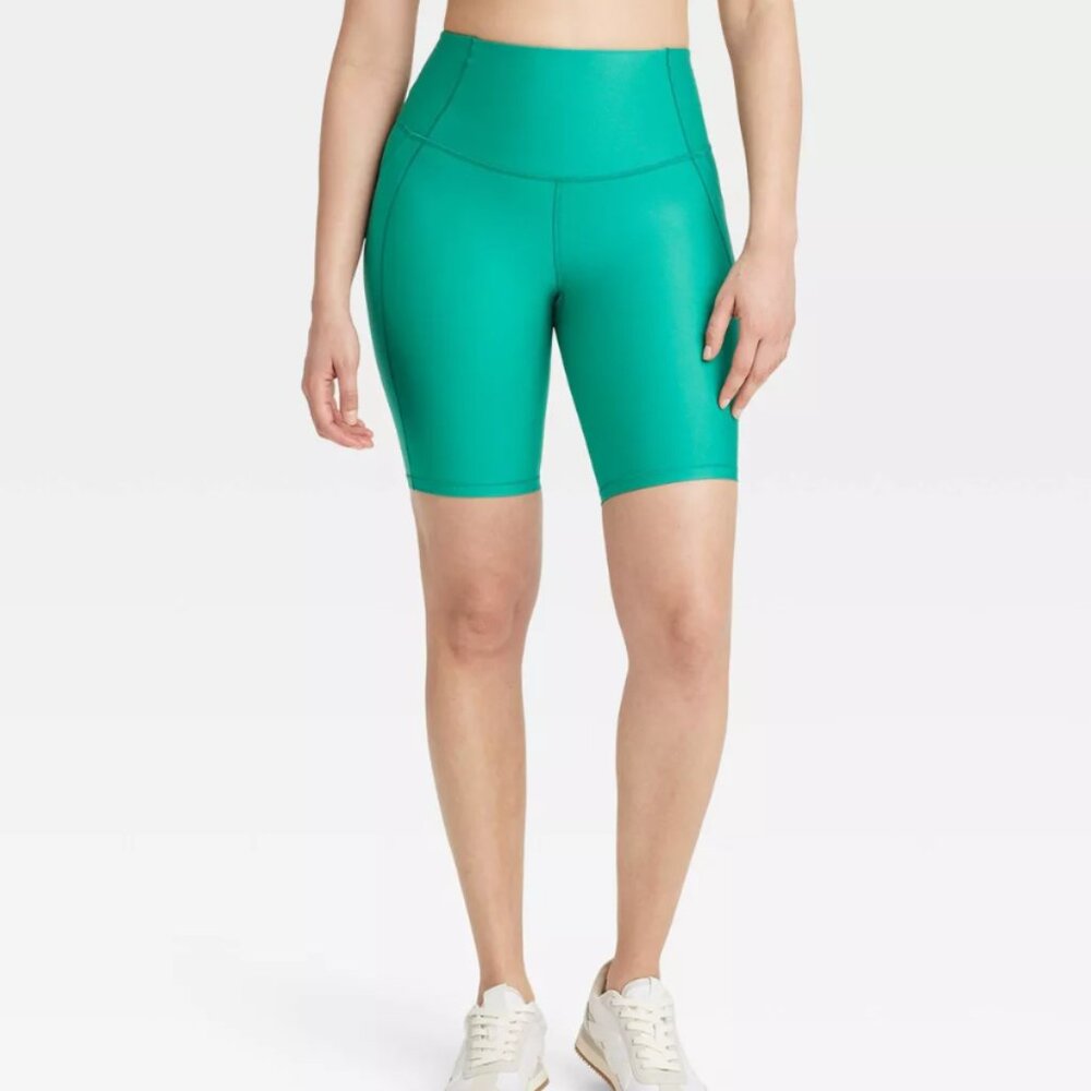 All in Motion Emerald Green Bike Shorts with Pockets (Size Medium)